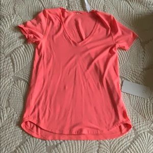 NWT Lululemon What’s the Sport Tshirt size 8